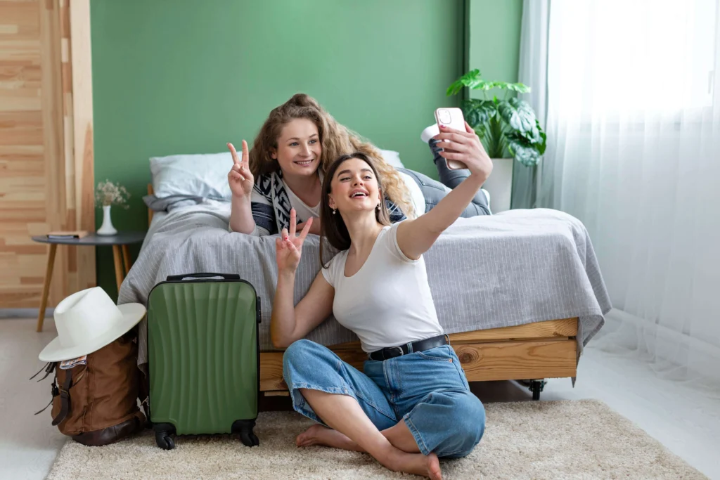 Influence marketing, инфлуенсъри за хотели и места за настаняване, Hotel Help